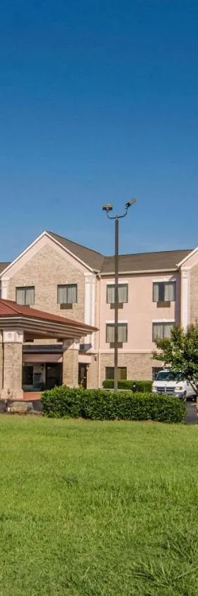 Quality Suites Graham - Burlington South，位于Graham的酒店