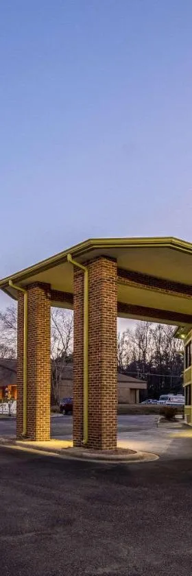 Econo Lodge Whiteville，位于Whiteville的酒店