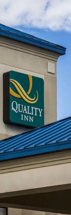 Quality Inn Fuquay Varina East，位于Fuquay-Varina的酒店