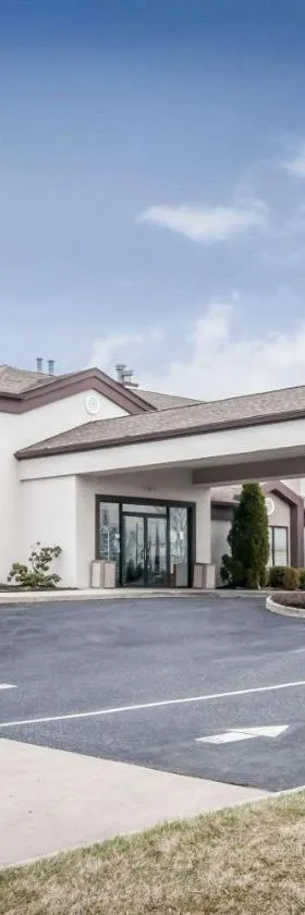 费城东辛纳明森司丽普酒店，位于Cinnaminson的酒店