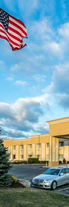 Comfort Inn Medford-Long Island，位于梅德福的酒店