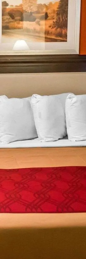 Economy Inn & Suites，位于Warren的酒店