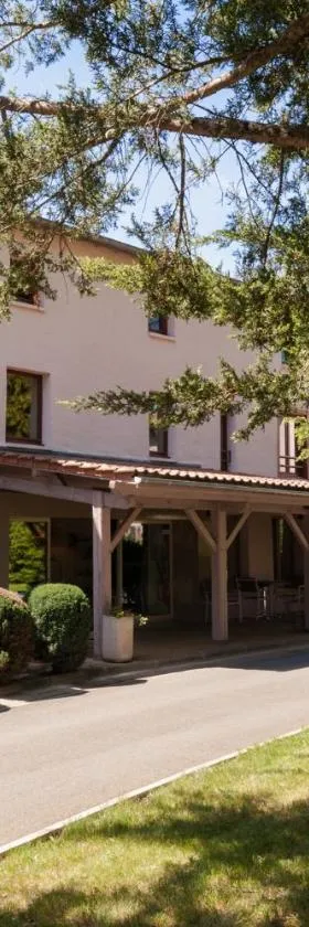 Logis Hôtel Le Clos Saint Eloi，位于蒂耶尔的酒店