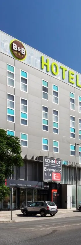 B&B HOTEL Granada，位于普利纳斯的酒店
