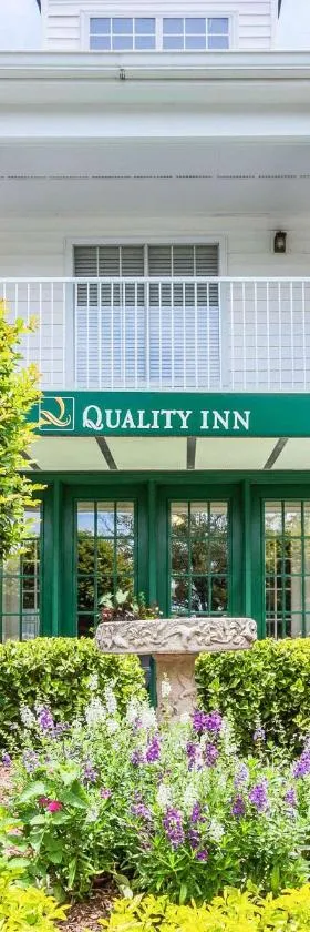 Quality Inn Trussville I-59 exit 141，位于特鲁斯维尔的酒店