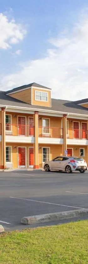 Quality Inn Albertville US 431，位于Albertville的酒店
