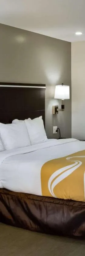 Bay Area Inn & Suites，位于海沃德的酒店