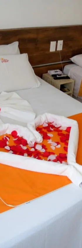 Hotel Encantos de Penedo Alagoas，位于佩内杜的酒店