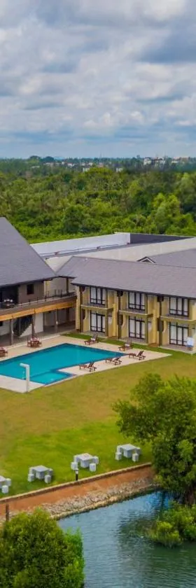 Amora Lagoon Hotel，位于卡图纳耶克的酒店