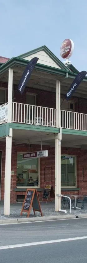 Riverina hotel，位于霍尔布鲁克的酒店