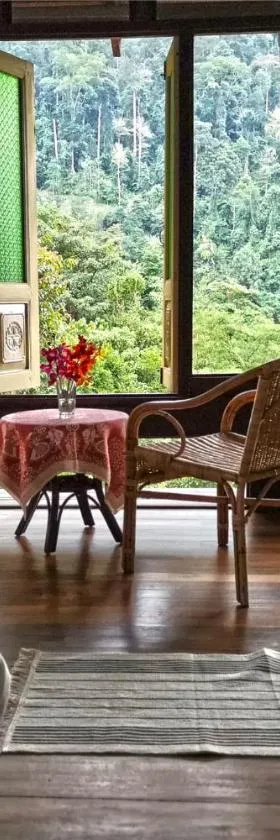 Langit Rimba Resort，位于芙蓉的酒店