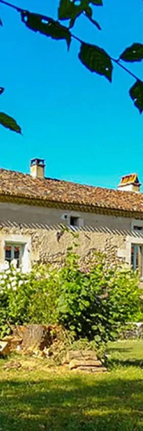 Domaine de La Maison d'Aum，位于Bourrou的酒店