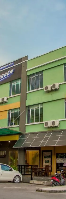 SARIKEI GARDEN HOTEL，位于Sarikei的酒店