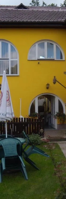  乌巴努高级旅馆，位于Němčice的酒店