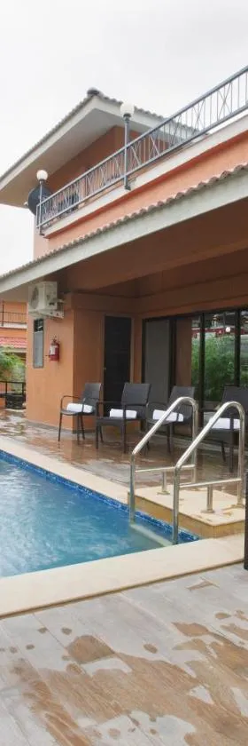 SaffronStays Dhyana, Vikramgad，位于Pālghar的酒店