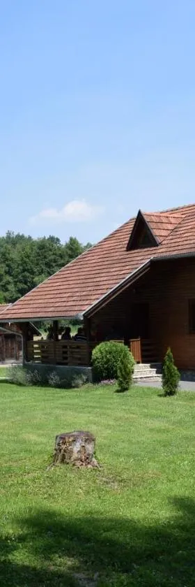 KRAJNA KUĆA ZA ODMOR，位于Čačinci的酒店