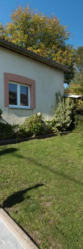 Gîte de vac's et d'affaires à Deville Secteur Monthermé - Ardennes，位于Deville的酒店