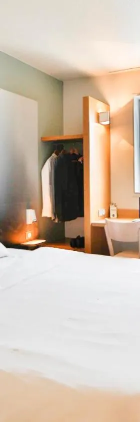 B&B HOTEL Montélimar Nord，位于莱斯托雷特斯的酒店