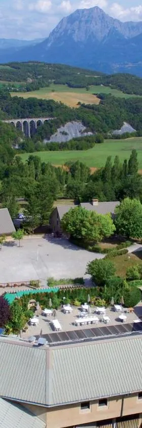 Club Vacances Bleues Les Horizons du Lac (anciennement Serre-du-Villard)，位于绍尔日的酒店