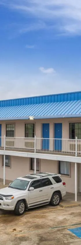 Motel 6-Winnie, TX，位于温尼的酒店