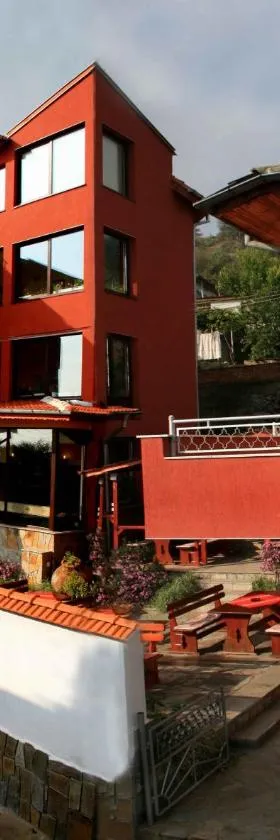 Armira Family Hotel，位于伊瓦伊洛夫格勒的酒店