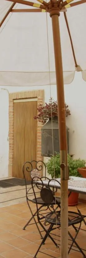 Casa Rural "La Bardena Blanca I "，位于阿尔格达斯的酒店