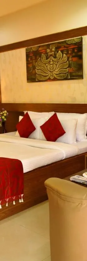 KSTDC Hotel Mayura Bhuvaneshwari Kamalapur，位于亨比的酒店