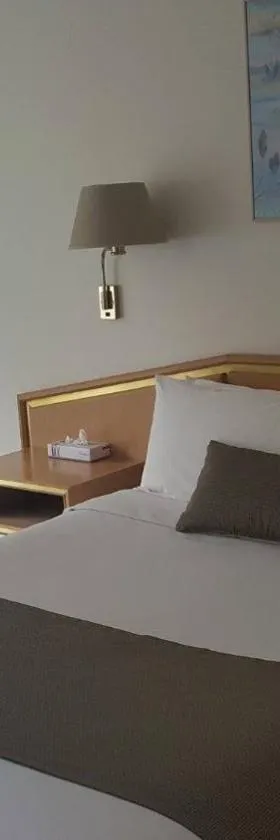 Moe Parklands Motel，位于Moe的酒店