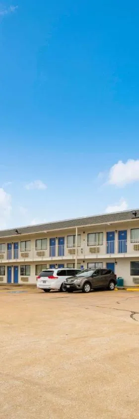 Motel 6-Greenville, TX，位于格林维尔的酒店