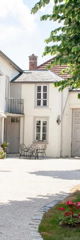 LA MONGEARDIERE，位于艾镇的酒店