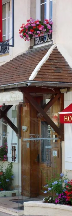 Hôtel De La Ferté，位于沙尼的酒店