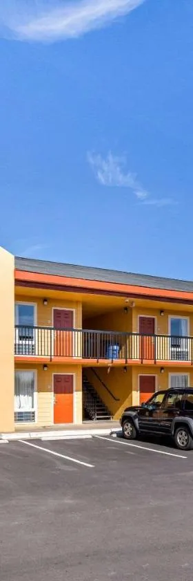 Econo Lodge，位于加夫尼的酒店