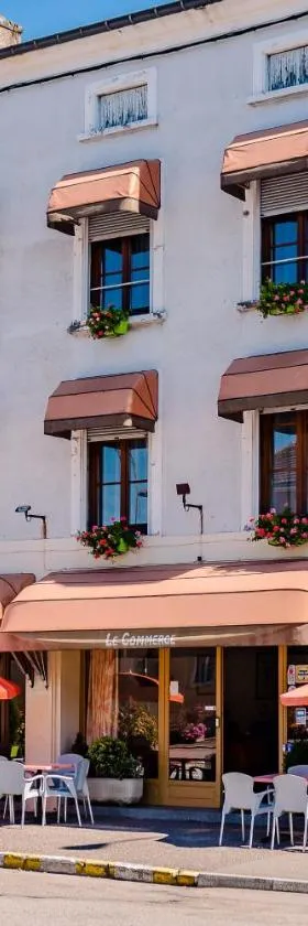 Le Commerce，位于Dompaire的酒店