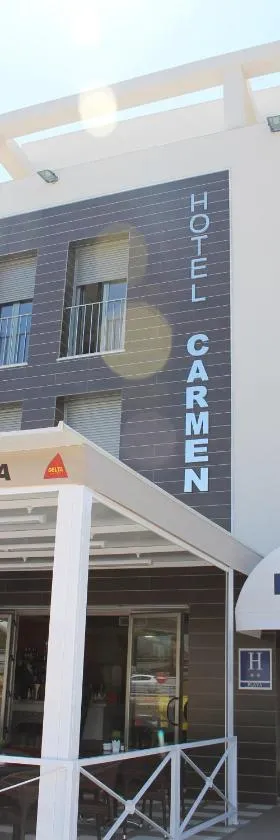 卡门酒店，位于卡拉德米哈斯的酒店