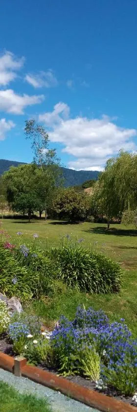 佩顿岩石海滩别墅，位于塔卡卡的酒店