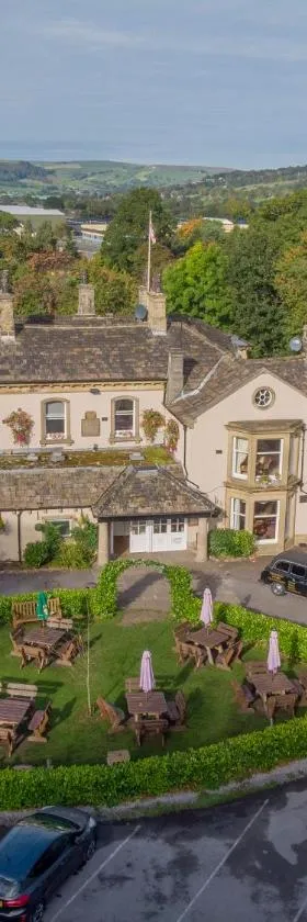 Steeton Hall Hotel & Restaurant，位于Steeton的酒店