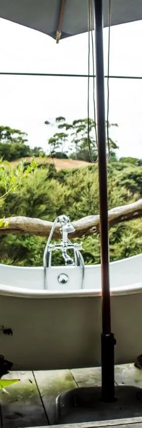 Freshwaterfarm Cottages - Muriwai，位于Waimauku的酒店
