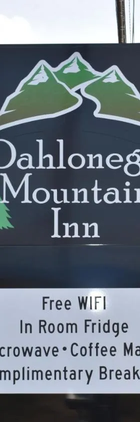 Dahlonega Mountain Inn，位于达洛尼加的酒店