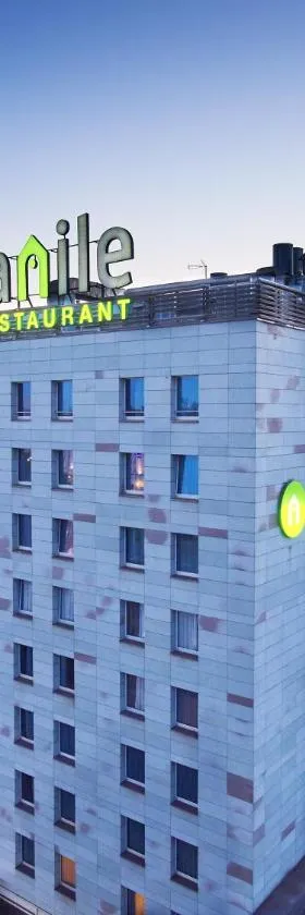 CAMPANILE PRIME Warszawa Centrum，位于华沙的酒店