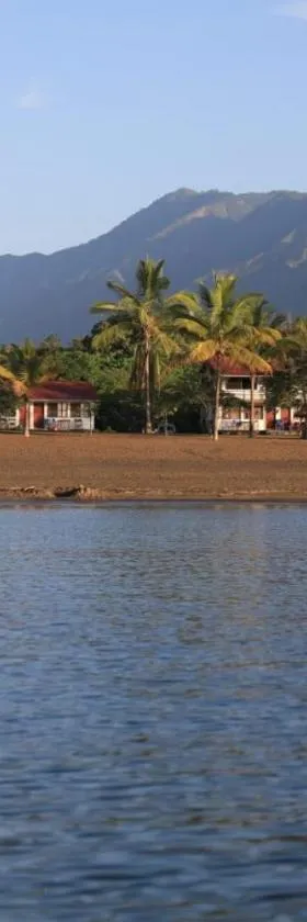 Matema Lake Shore Resort，位于Matema Beach的酒店