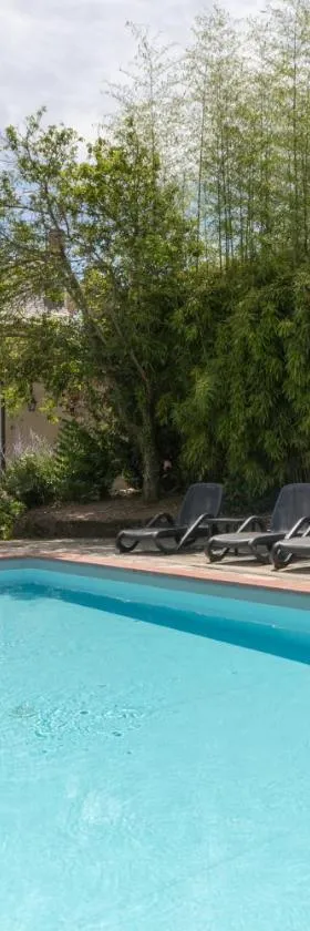 Domaine Le Martinet, The Originals Relais，位于布安的酒店