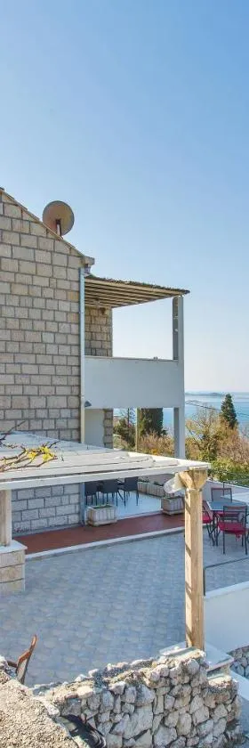 Apartment Residence Narona，位于米利尼的酒店