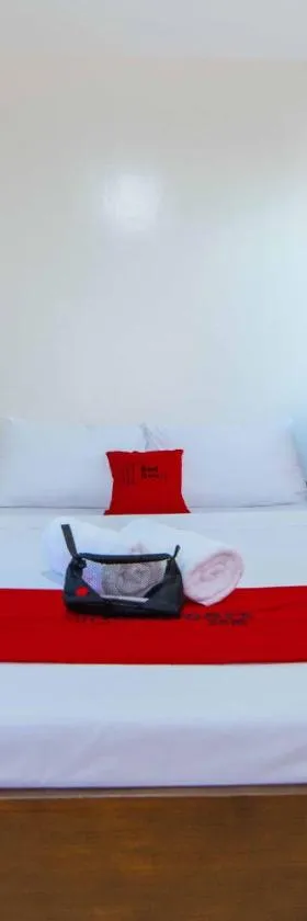RedDoorz Plus @ Casa Lucia Sindalan San Fernando City Pampanga，位于圣费尔南多的酒店