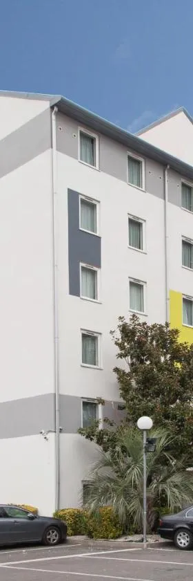 B&B HOTEL Orly Chevilly-Larue - Nationale 7，位于舍维伊拉吕的酒店
