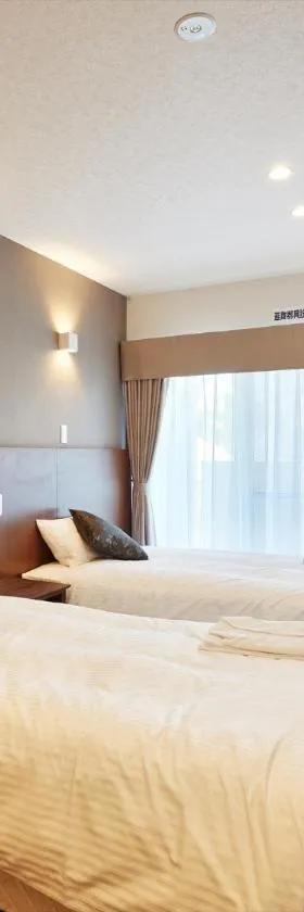 Creass Hotel Tsubogawa Marche，位于那霸的酒店