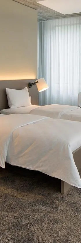 b_smart motel Landquart，位于兰德夸特的酒店