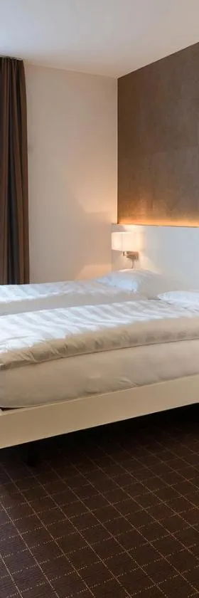 b-smart motel Sevelen，位于塞沃伦的酒店