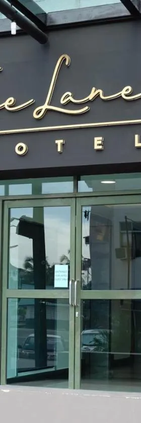 The Lanes Hotel，位于Tutong的酒店