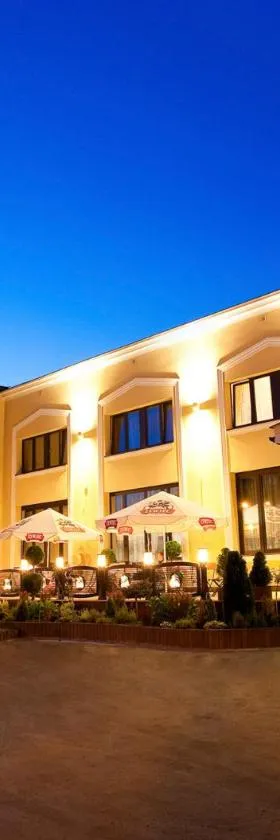 Hotel Promien，位于斯卡日斯科-卡缅纳的酒店