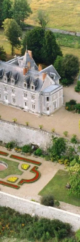 Chateau de Vaugrignon - Beer Spa，位于埃斯夫尔的酒店